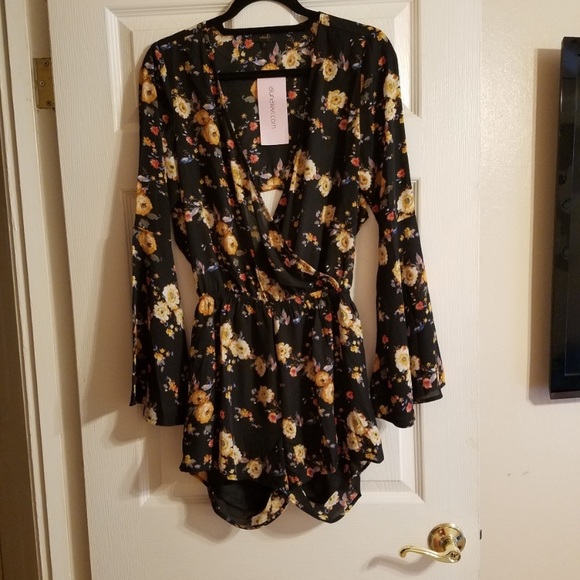 Floral print black ROMPER - Picture 5 of 6